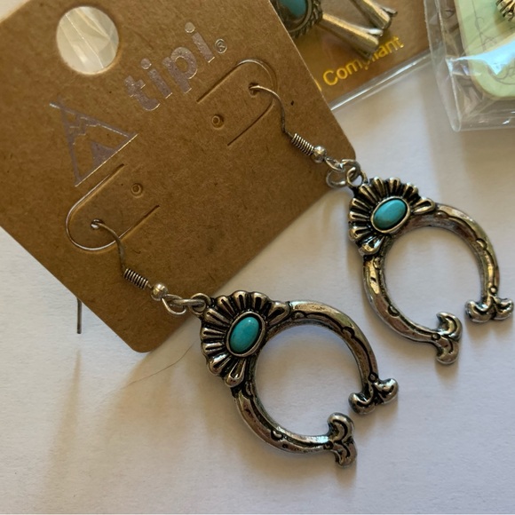 Multiple Pairs Boho Earring Set - Picture 7 of 7